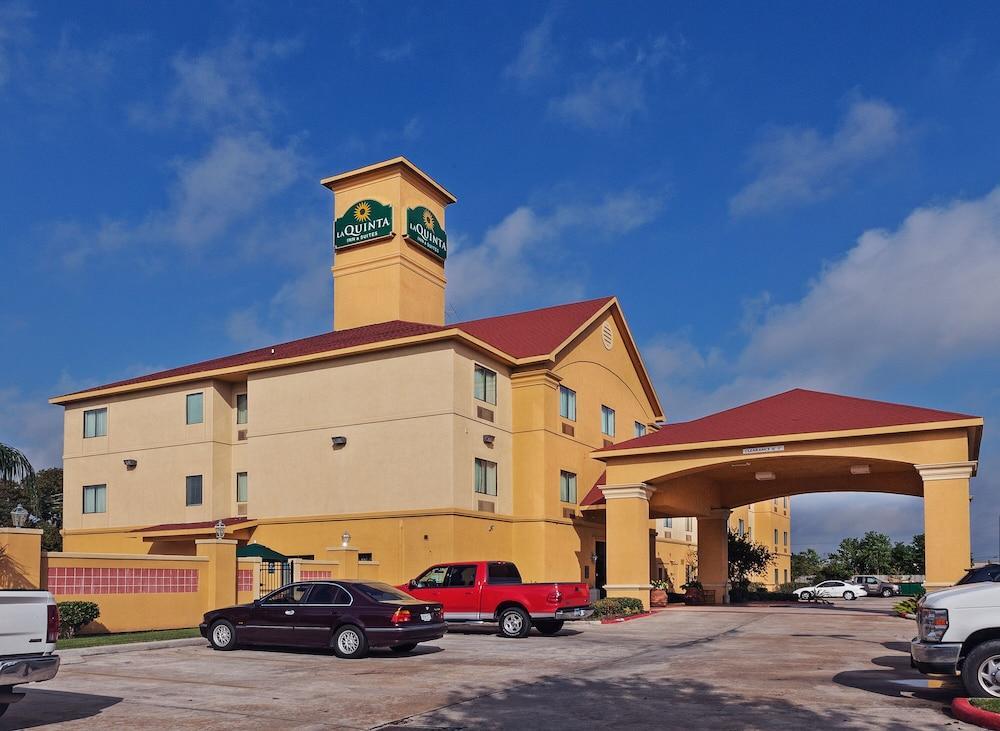 La Quinta By Wyndham Hotel