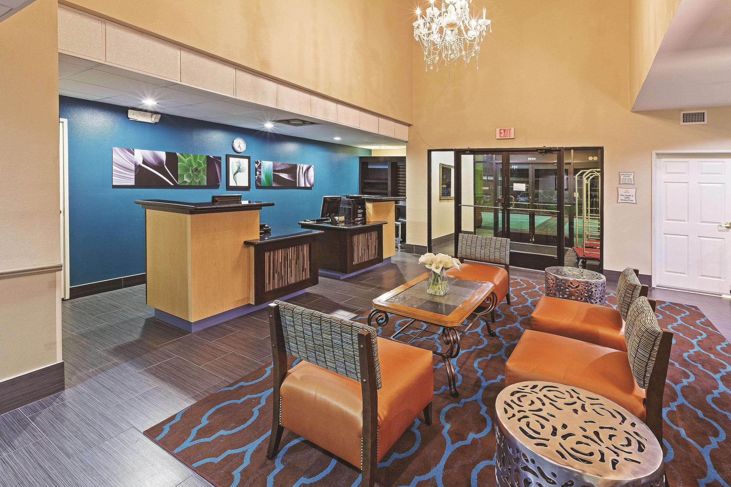Hotel La Quinta By Wyndham 3*